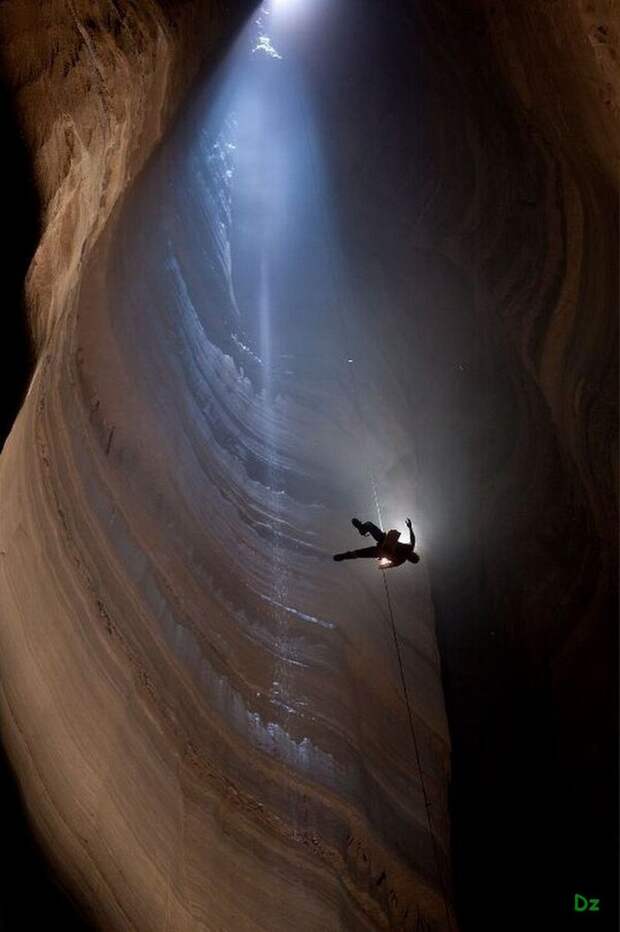 Самая глубокая в мире пещера (1)
