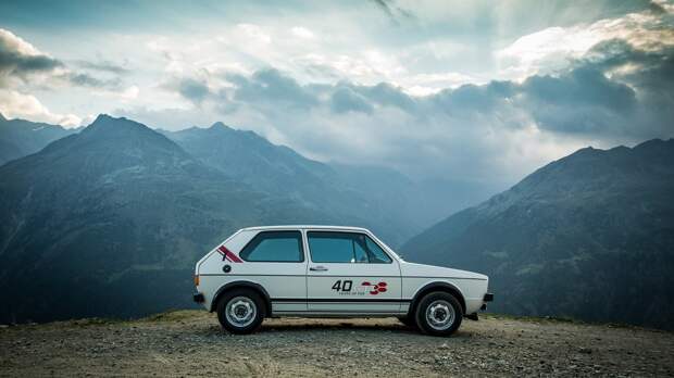 Отмечаем юбилей прародителя всех «хот-хэтчей» в компании первого VW Golf GTI и GTI Clubsport. Фото 6