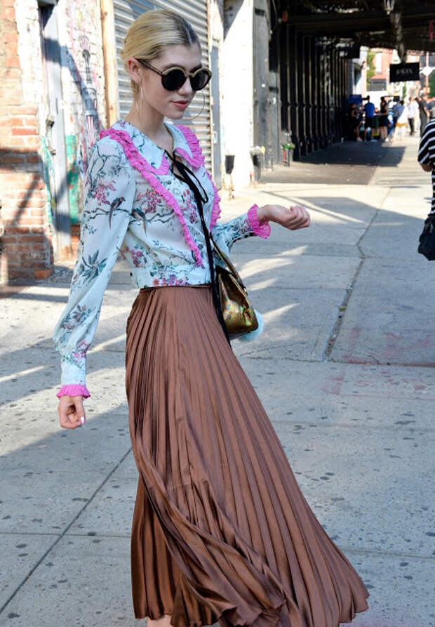 NYFW Street Style, fashion week, new york fashion week, asos, pleated skirt, ruffled blouse, style blogger,,ootd