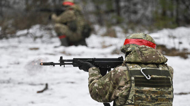 Ушаков: ВС РФ успешно продвигаются на линии боевого соприкосновения