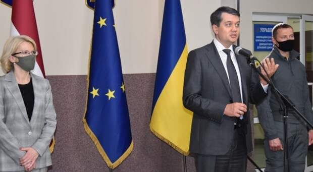 Спикер Верховной рады Украины отвесил Зеленскому публичную «оплеуху»