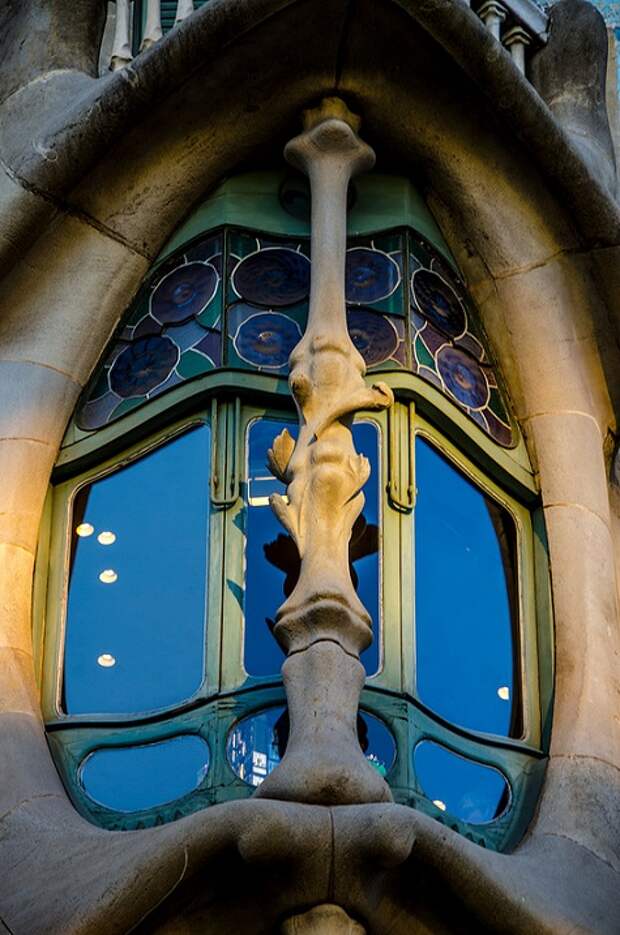 Gaudí-House-24