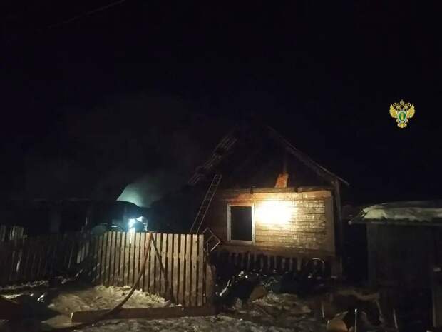 Мать и четверо детей сгорели в деревянном доме под Хабаровском