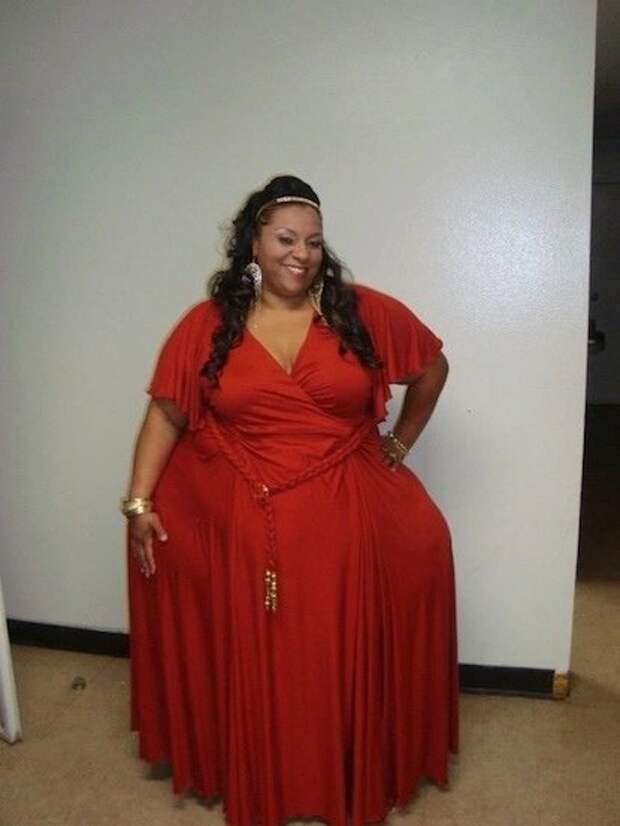 Толстая женщина широкими бедрами. Микель Руффинелли (Mikel Ruffinelli). Mikel Ruffinelli фото. Самые большие бёдра в мире.