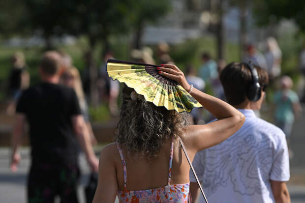 МЧС Москвы: 8 и 9 июля в столице ожидается сильная жара до 31°C