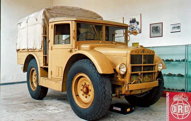Грузовик для Сахары на специальных шинах увеличенного сечения или SPA AS37, 1937 год (4 цил., 4,0 л, 57 л.с.).