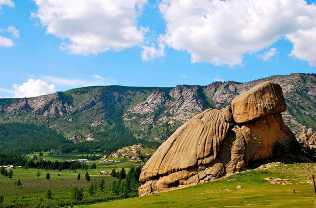 16 удивительных гор и скал, которые выглядят как нечто совершенно другое 