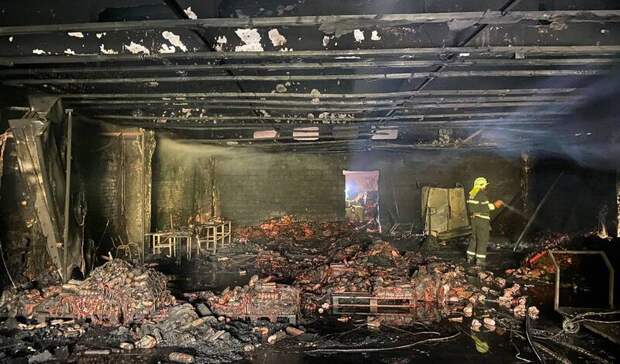 В Башкирии случился пожар на крупном продуктовом складе