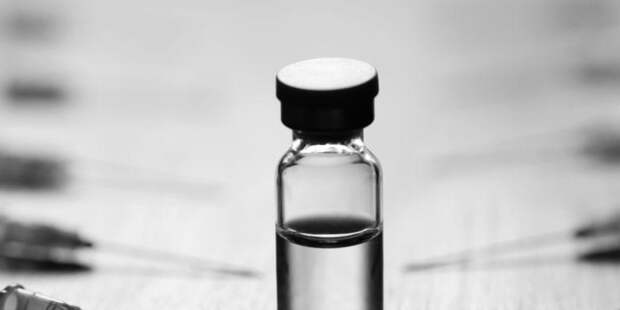 Гинцбург разрешил ревакцинацию «Спутником V»