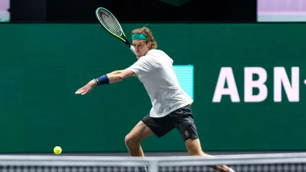 Чесноков: отношения между Украиной и Россией непростые, но теннисисты нормально общаются друг с другом