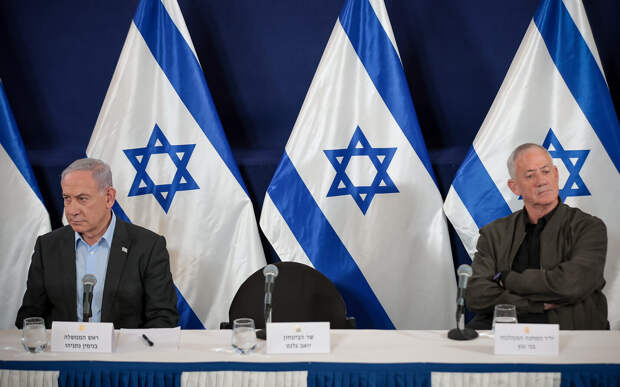 Ганц потребовал от Нетаньяху разработать план войны против ХАМАС