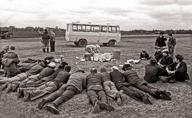 СТРАНА, КОТОРУЮ В 1991 ГОДУ РАЗРУШИЛИ ЭЛЬЦИНЫ, ГАРБЕРЫ, ЧУБАЙСЫ И ДРУГИЕ ЖИДЫ!