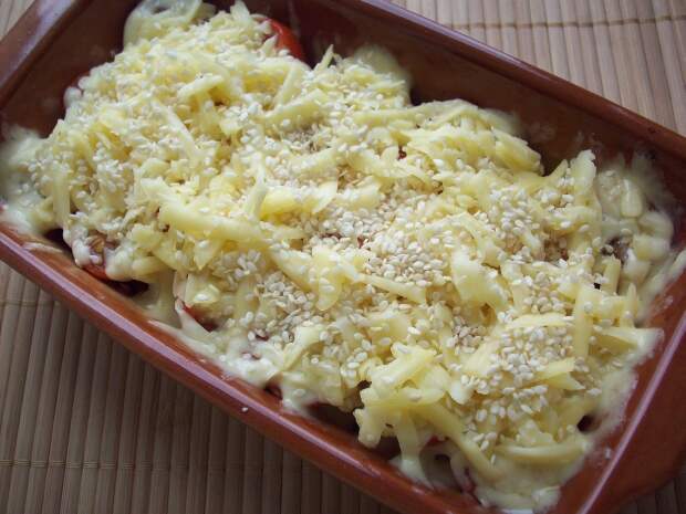 посыпаем сыром