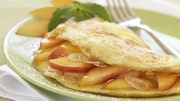 Сладкий омлет из яблок. Сладкий омлет из яблок.