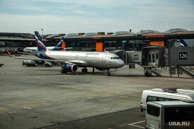 Пассажирский самолет вернулся в Шереметьево из-за угрозы взрыва