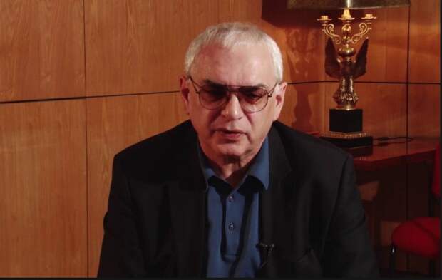 Российский режиссер Шахназаров «опустил» Киев на ТВ: «Украинцы, расслабьтесь!» Российский режиссер Шахназаров «опустил» Киев на ТВ: «Украинцы, расслабьтесь!»
