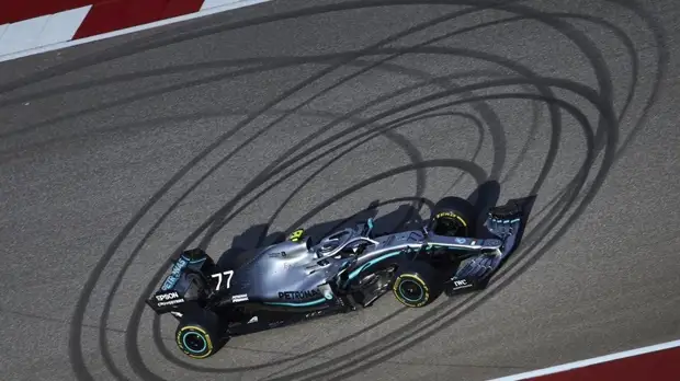 Боттас выиграл Гран-при США, Квят — десятый