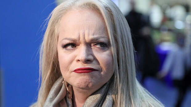 Пустой зал и 18 билетов: когда народ "простит" Долину после квартирного скандала