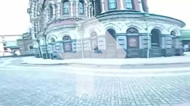 Кадры "восхождения" руфера-подростка на храм Спаса на Крови