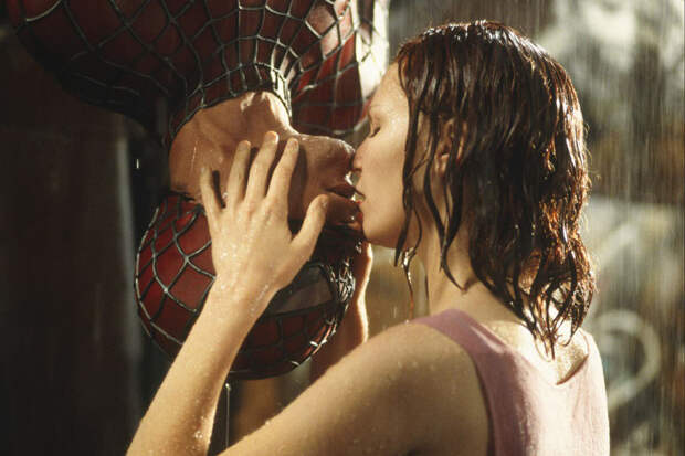 Актриса Кирстен Данст назвала убогой сцену поцелуя в "Человеке-пауке"