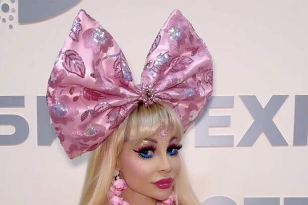 Певица Татьяна Тузова получила медаль за содействие СВО