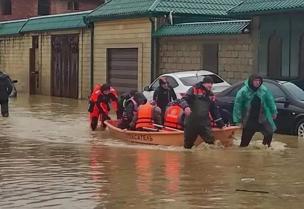 Метеоролог Старков предупредил, что паводки в Дагестане и Чечне могут затянуться
