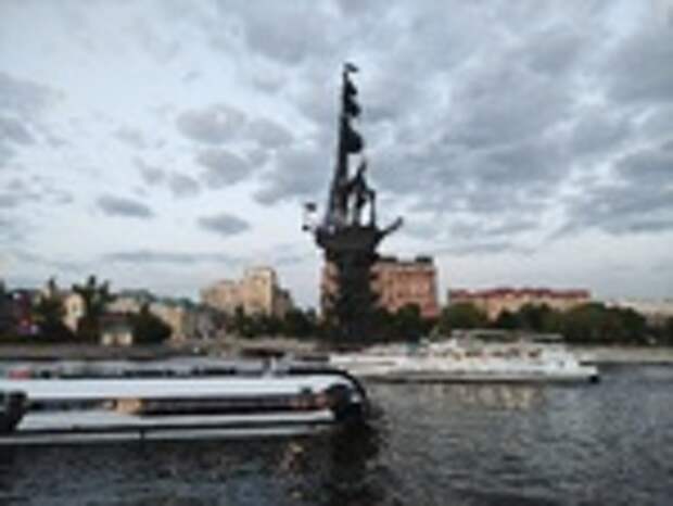 Памятник Петру I на Москве-реке / Фото: Екатерина Смолихина / amic.ru