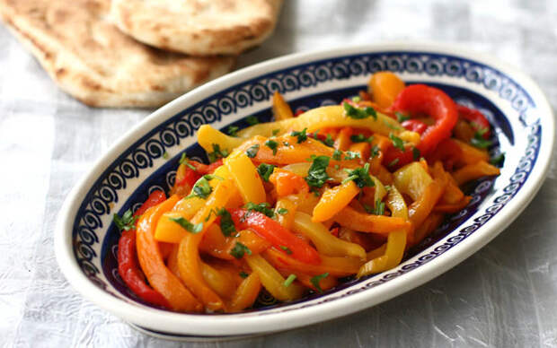 tri-color-pepper-salad (700x438, 111Kb)
