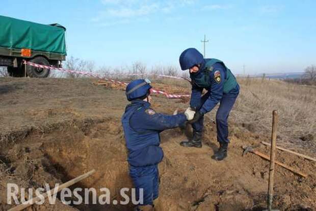 Возле КПВВ «Станица Луганская» гремят взрывы — у моста работают специалисты МЧС (ВИДЕО) | Русская весна