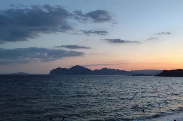 РАН: над Черноморским побережьем РФ разрушился метеорит