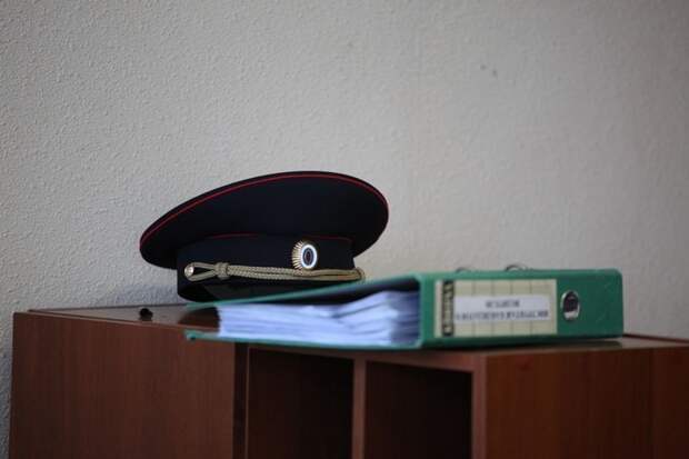 Полицейские пообещали взять чересчур агрессивную девушку на контроль.Фото: Игорь НОВИКОВ