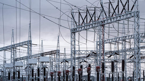 Фицо 23 февраля попросит остановить аварийные поставки электроэнергии на Украину