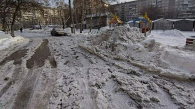 Повреждение водопровода в Барнауле / Фото: amic.ru / Екатерина Смолихина