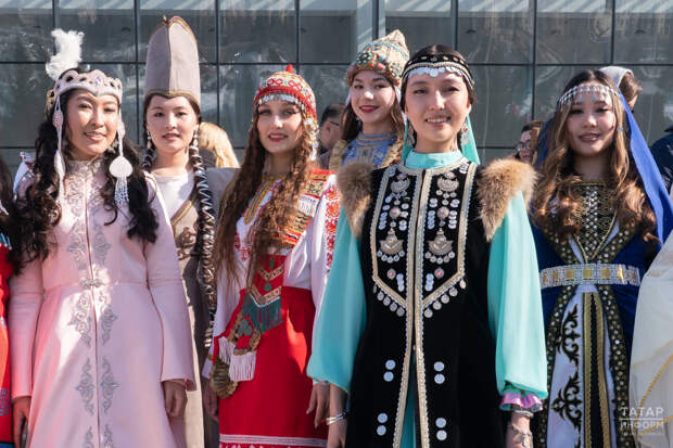 Политолог Журавлев: «Более 194 народов в России – показатель силы и разнообразия страны»