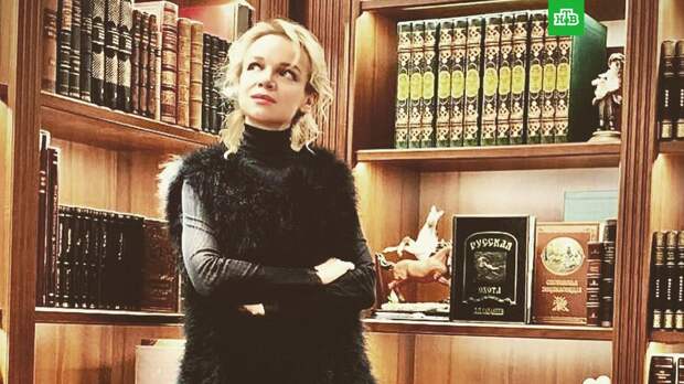 Цымбалюк-Романовская вернула крупный долг другу Джигарханяна