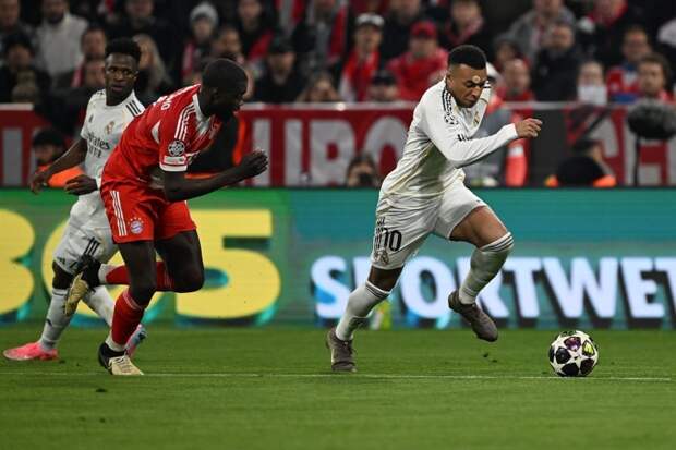 Ответный матч 1/4 ЛЧ: «Бавария» победила «Реал» — 4:3. Видео лучших моментов (15 апреля 2026)