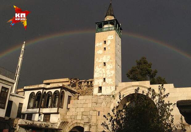 Старый город,Дамаск, ворота Баб Шарки, двойная радуга. Фото: Александр КОЦ, Дмитрий СТЕШИН