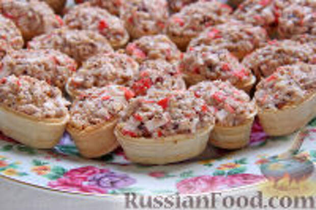 Фото к рецепту: Крабово-ореховая закуска в тарталетках Фото к рецепту: Крабово-ореховая закуска в тарталетках