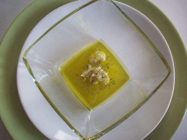 оливковое масло с розмарином и чесноком