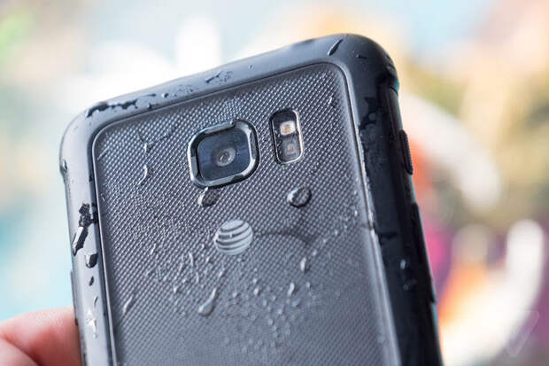 Galaxy-S7-active-4