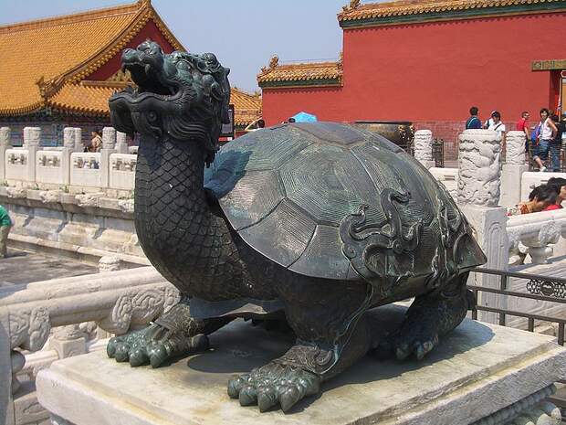Файл:Forbidden-City-Bronze-Tortoise-4015.jpg