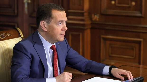 «Очередной придурок»: Медведев отреагировал на слова экс-министра Латвии о Калининграде