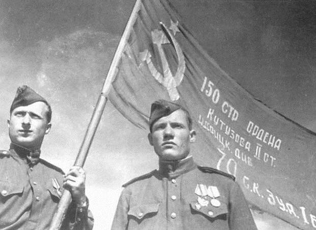 Неудобный герой - на его плечах стояли Егоров и Кантария Неудобный герой - на его плечах стояли Егоров и Кантария