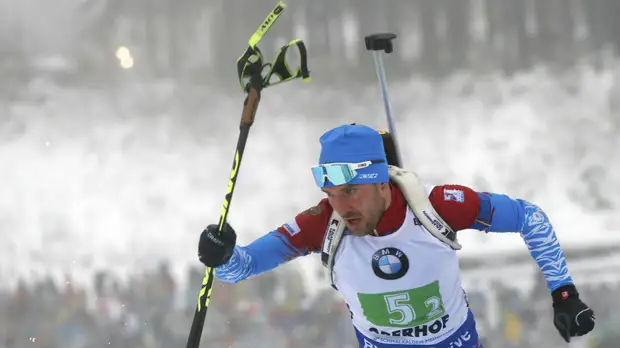 Гараничев забыл палки и опоздал на старт спринта на первом этапе КМ по биатлону