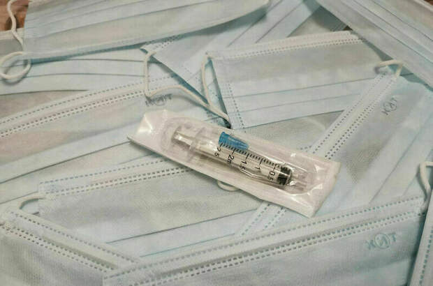 В России число новых случаев COVID-19 за сутки превысило 14 тысяч