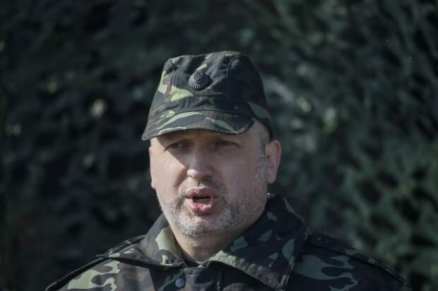 "Вертухайская пародия" - Турчинов сравнил Росгвардию с Нацгвардией Украины