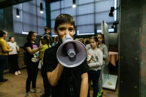 Детская экскурсия и съёмка в кино на киностудии TvoёКино