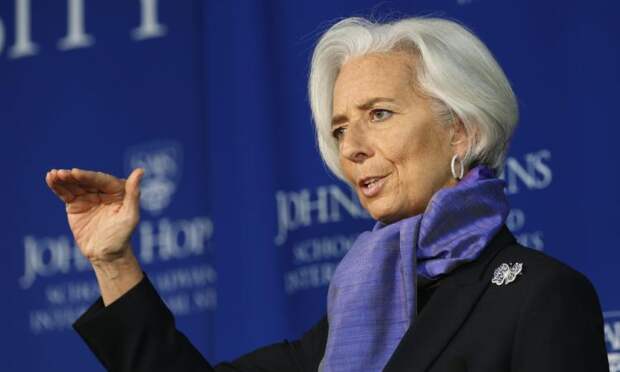 МВФ предсказал экономический рост России и застой для Европы