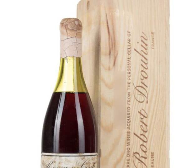 UPI: бутылку вина 1945 года продали на аукционе за $812 тысяч