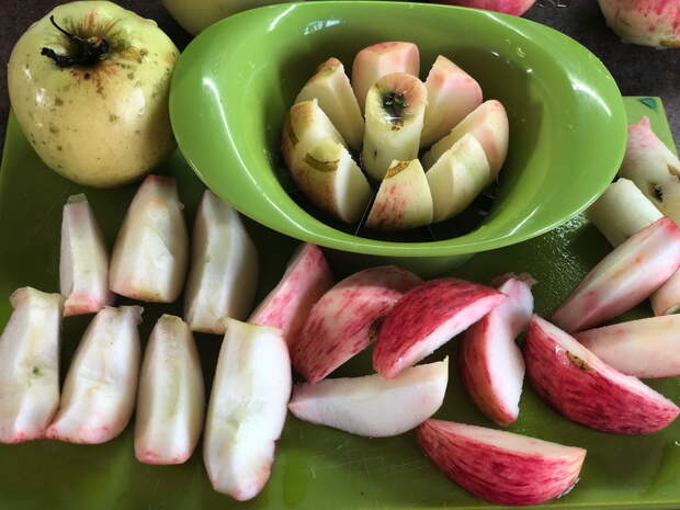 Как я делаю яблочное повидло на зиму. Очень нежное и густое. И главное: сахар не перебивает вкус яблок!